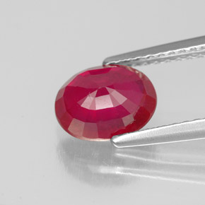 Rubis rouge naturelle coupe ovale, 1,85 ct, SI