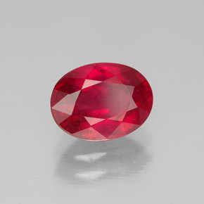 Rubis rouge naturelle coupe ovale, 1,80 ct, SI