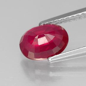 Rubis rouge naturelle coupe ovale, 1,70 ct, SI