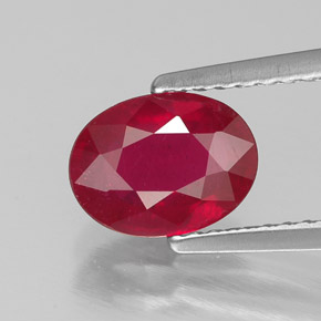 Rubis rouge naturelle coupe ovale, 1,79 ct, SI