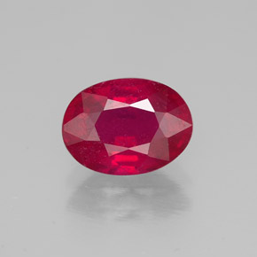 Rubis rouge naturelle coupe ovale, 1,66 ct, SI