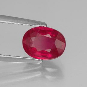Rubis rouge naturelle coupe ovale, 1,70 ct, SI