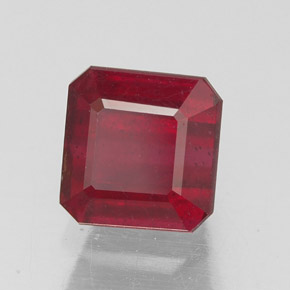Rubis rouge naturelle taille émeraude, 1,87 ct, SI