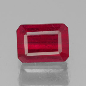 Rubis rouge naturelle taille émeraude, 1,57 ct, SI
