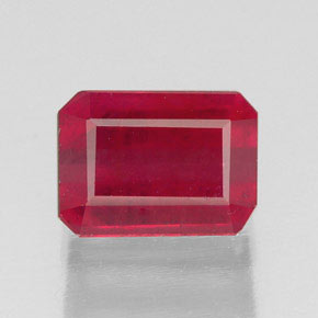 Rubis rouge naturelle taille émeraude, 1,69 ct, SI