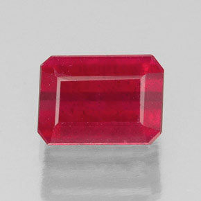 Rubis rouge naturelle taille émeraude, 1,73 ct, SI