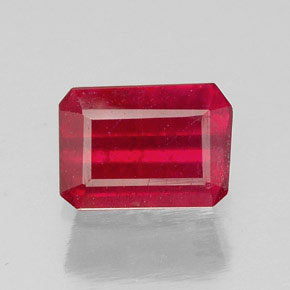 Rubis rouge naturelle taille émeraude, 1,17 ct, SI