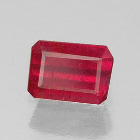 Rubis rouge naturelle taille émeraude, 1,17 ct, SI