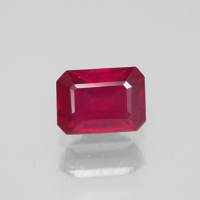 Rubis rouge naturelle taille émeraude, 1,57 ct, SI