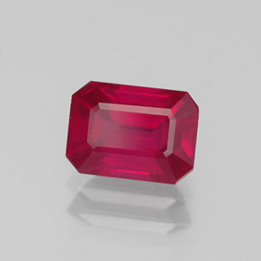 Rubis rouge naturelle taille émeraude, 1,38 ct, VS-SI