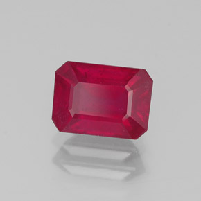 Rubis rouge naturelle taille émeraude, 1,56 ct, SI