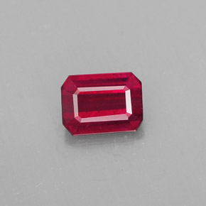 Rubis rouge naturelle taille émeraude, 1,33 ct, SI