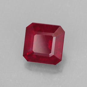 Rubis rouge naturelle taille émeraude, 1,96 ct, SI