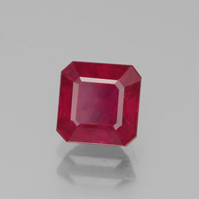 Rubis rouge naturelle taille émeraude, 1,49 ct, SI