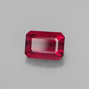 Rubis rouge naturelle taille émeraude, 1,50 ct, SI