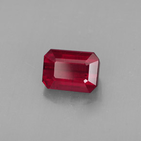 Rubis rouge naturelle taille émeraude, 1,73 ct, SI