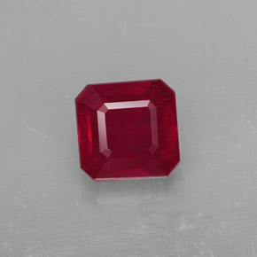 Rubis rouge naturelle taille émeraude, 1,58 ct, SI