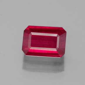 Rubis rouge naturelle taille émeraude, 1,62 ct, SI