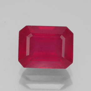 Rubis rouge naturelle taille émeraude, 3,58 ct, SI
