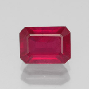 Rubis rouge naturelle taille émeraude, 1,76 ct, SI