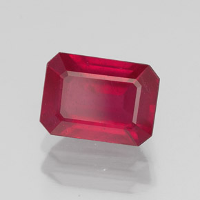Rubis rouge naturelle taille émeraude, 1,76 ct, SI