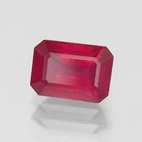 Rubis rouge naturelle taille émeraude, 1,40 ct, SI