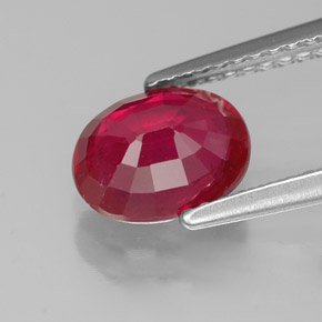 Rubis rouge naturelle coupe ovale, 1,80 ct, SI