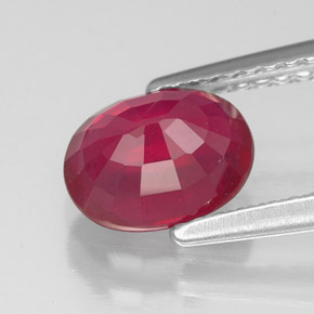 Rubis rouge naturelle coupe ovale, 1,77 ct, SI