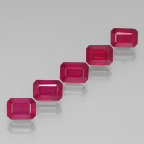 Achetez naturel ct rouge rubis gems, taille émeraude, en provenance madagascar chez gemselect. en stock, livraison internationale!