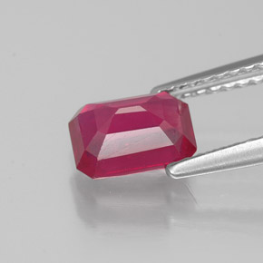 Rubis rouge naturelle taille émeraude, 1,40 ct, VS-SI