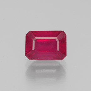 Rubis rouge naturelle taille émeraude, 1,41 ct, SI
