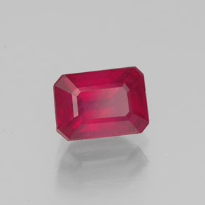 Rubis rouge naturelle taille émeraude, 1,41 ct, SI