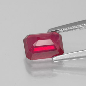 Rubis rouge naturelle taille émeraude, 1,41 ct, SI
