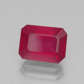 Rubis rouge naturelle taille émeraude, 2,37 ct, VS-SI