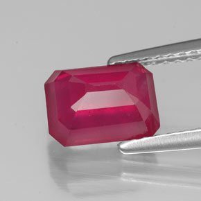 Rubis rouge naturelle taille émeraude, 2,37 ct, VS-SI