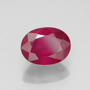 Rubis rouge naturelle coupe ovale, 1,75 ct, SI