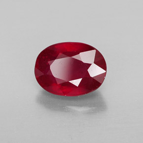 Rubis rouge naturelle coupe ovale, 1,83 ct, VS-SI