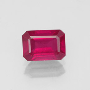 Rubis rouge naturelle taille émeraude, 1,54 ct, VS-SI