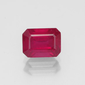 Rubis rouge naturelle taille émeraude, 1,52 ct, VS-SI