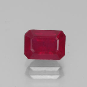 Rubis rouge naturelle taille émeraude, 1,69 ct, VS-SI
