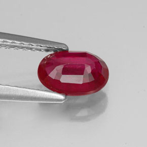Rubis rouge naturelle coupe ovale, 1,01 ct, VS-SI