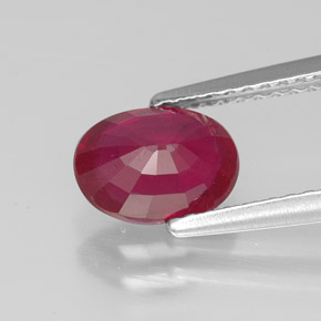 Rubis rouge naturelle coupe ovale, 1,54 ct, VS-SI