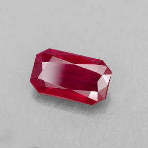 Rubis rouge naturelle taille émeraude, 1,08 ct, VS-SI