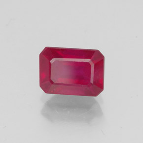 Rubis rouge naturelle taille émeraude, 1,50 ct, VS-SI