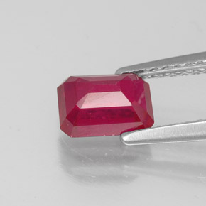 Rubis rouge naturelle taille émeraude, 1,50 ct, VS-SI
