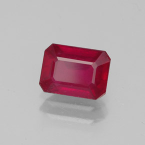 Rubis rouge naturelle taille émeraude, 1,42 ct, VS-SI
