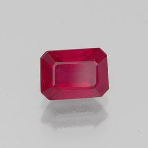 Rubis rouge naturelle taille émeraude, 1,52 ct, VS-SI