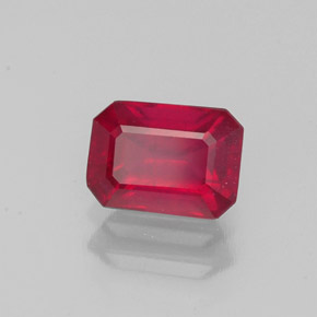 Rubis rouge naturelle taille émeraude, 1,27 ct, VS-SI