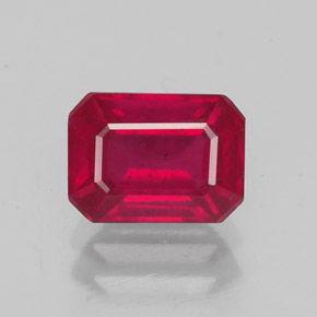 Rubis rouge naturelle taille émeraude, 2,04 ct, VS-SI