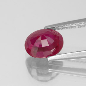 Rubis rouge naturelle coupe ovale, 2,10 ct, VS-SI